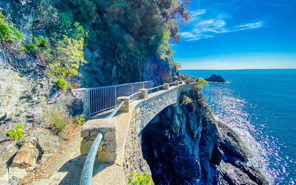 The Blue Path between Monterosso and Vernazza in winter, Blue Trail