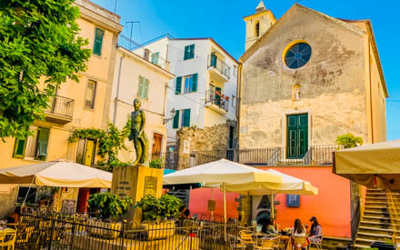 Central square of Corniglia, Cinque Terre