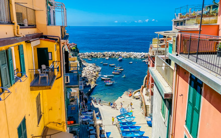 Many apartments with sea view balconies, Riomaggiore, Cinque Terre